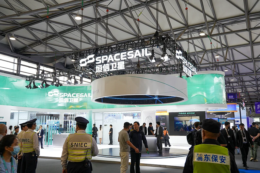 2026 MWC上海观察：6G转向“怎么做”，卫星互联网规模组网降本加速